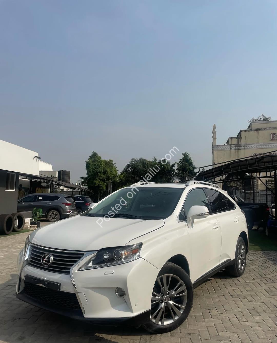 Imported Luxury: 2014 Lexus RX350, 27M