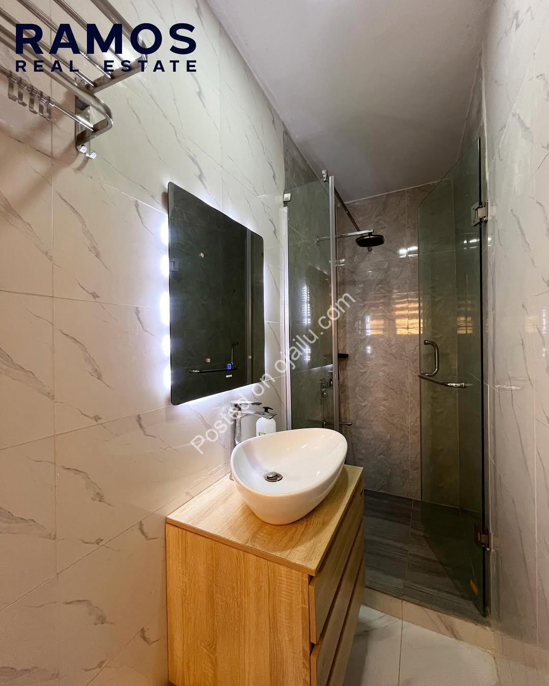 Luxury Ikate 2-Bed Apartment with Pool & Short-Let Potential