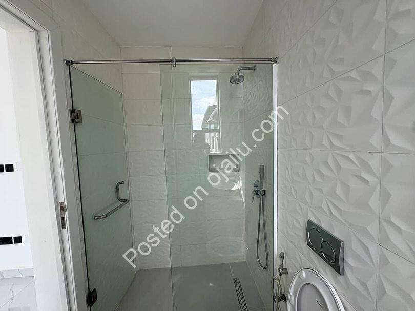 Pinnock Estate: 5-Bedroom Haven with Pool & Cinema