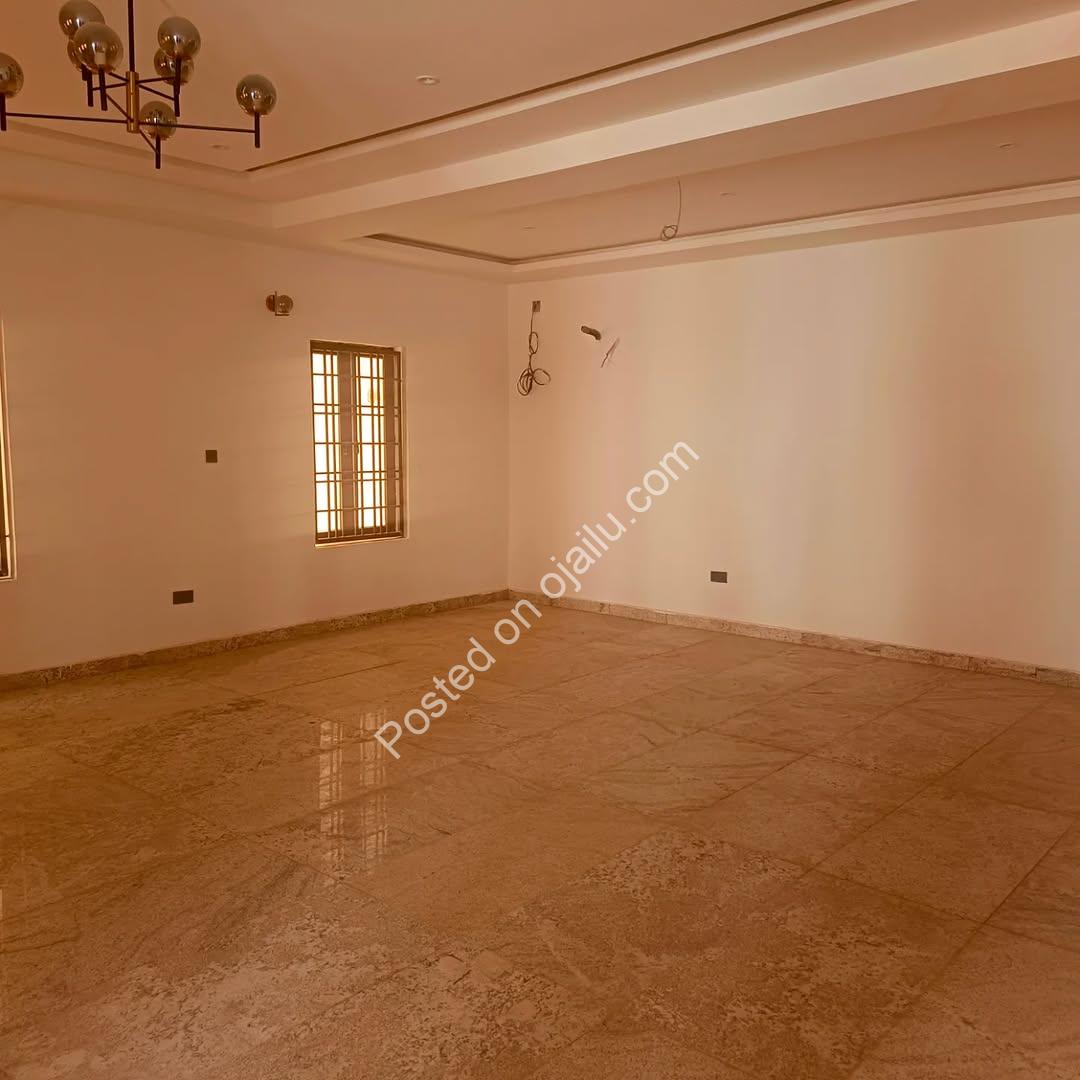 Spacious 5-Bedroom Duplex with BQ in Prestigious Guzape