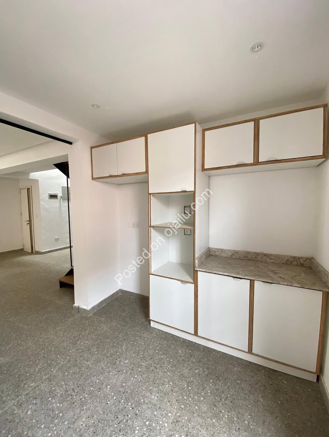 Lagos Oasis: 4BR Terrace Duplex with BQ & Smart Features