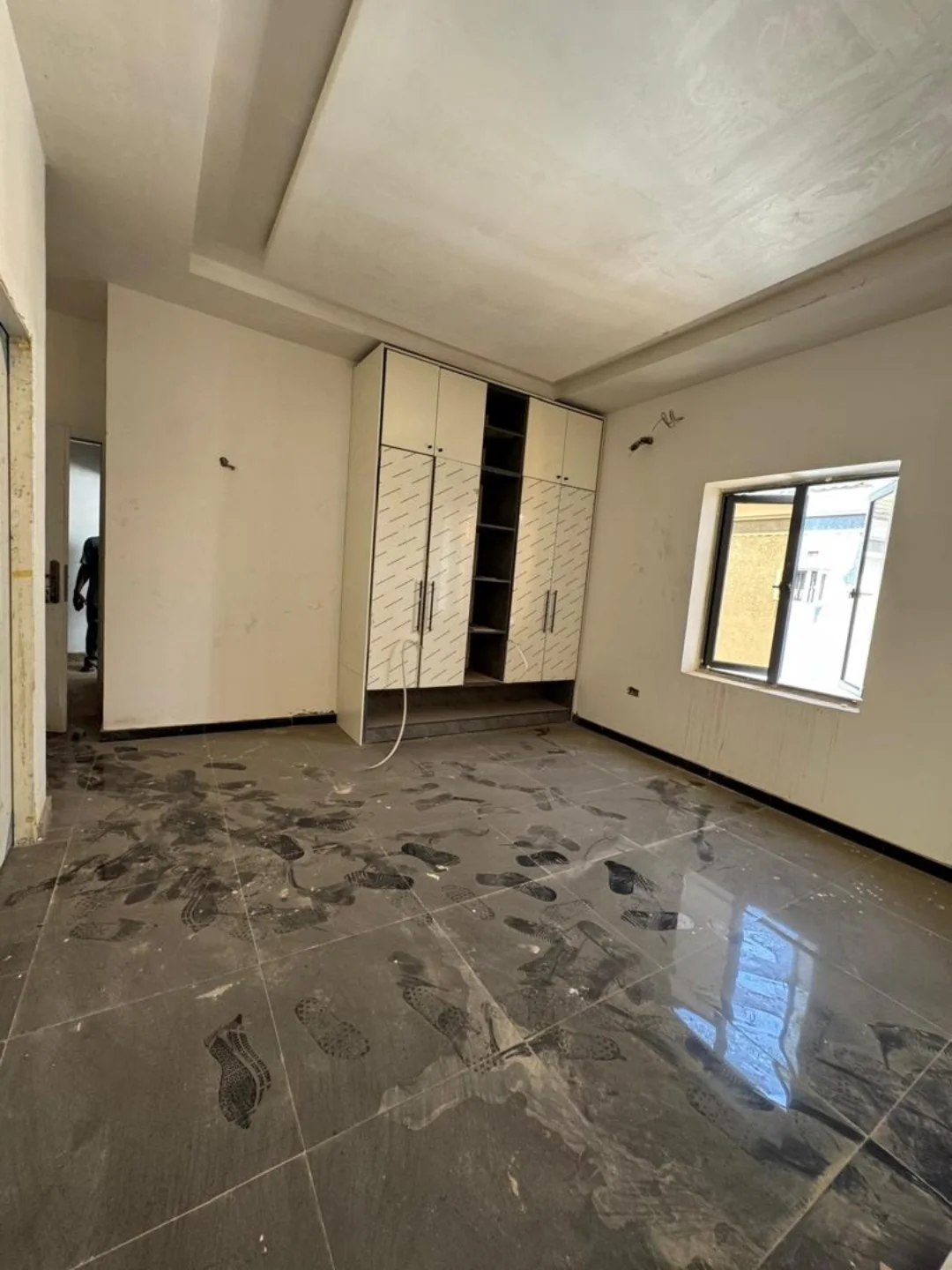 Exquisite 3-Bedroom Flats in Prime Mabushi