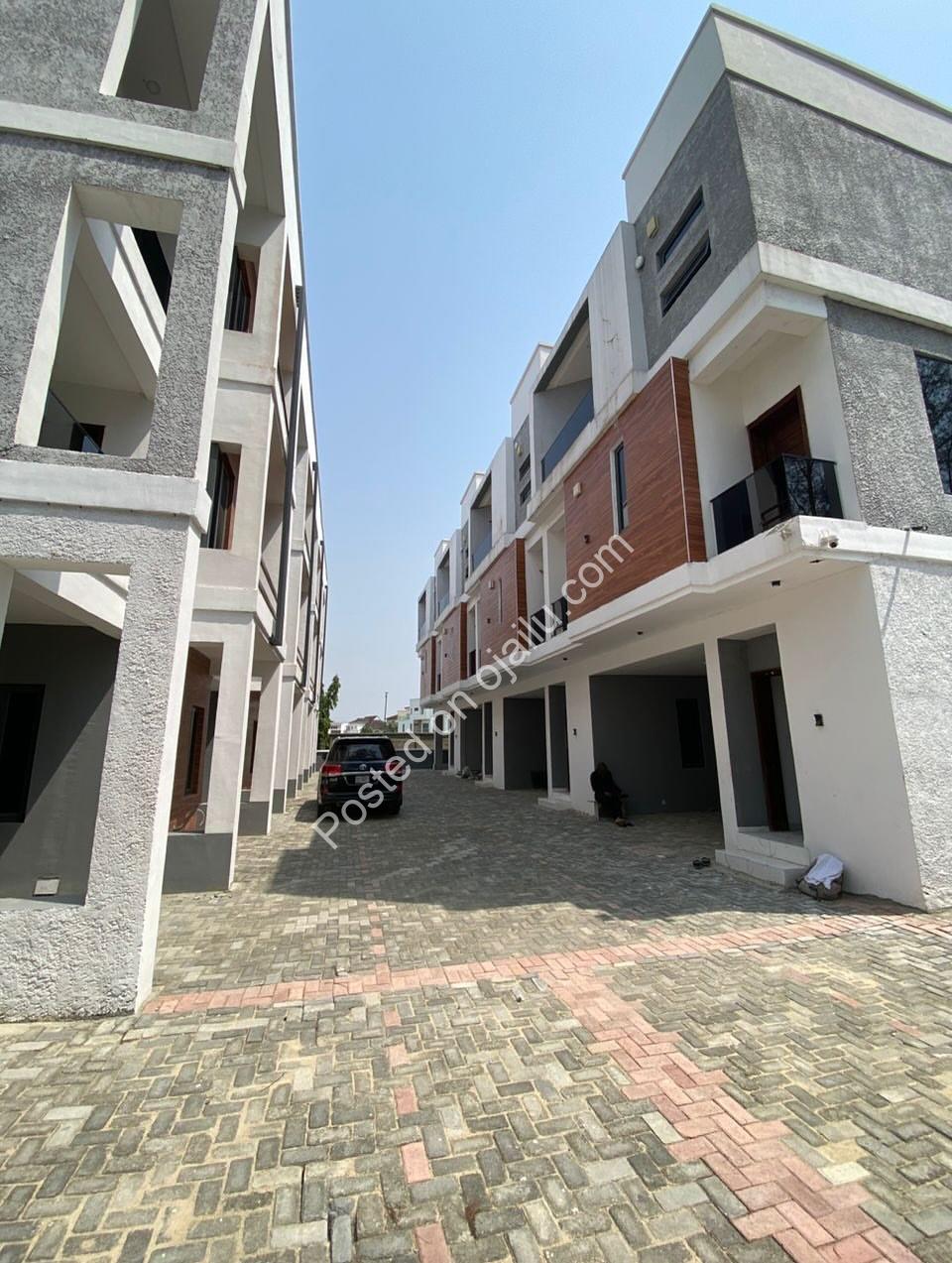Lagos Luxury: 4-Bed Terrace Duplex with BQ