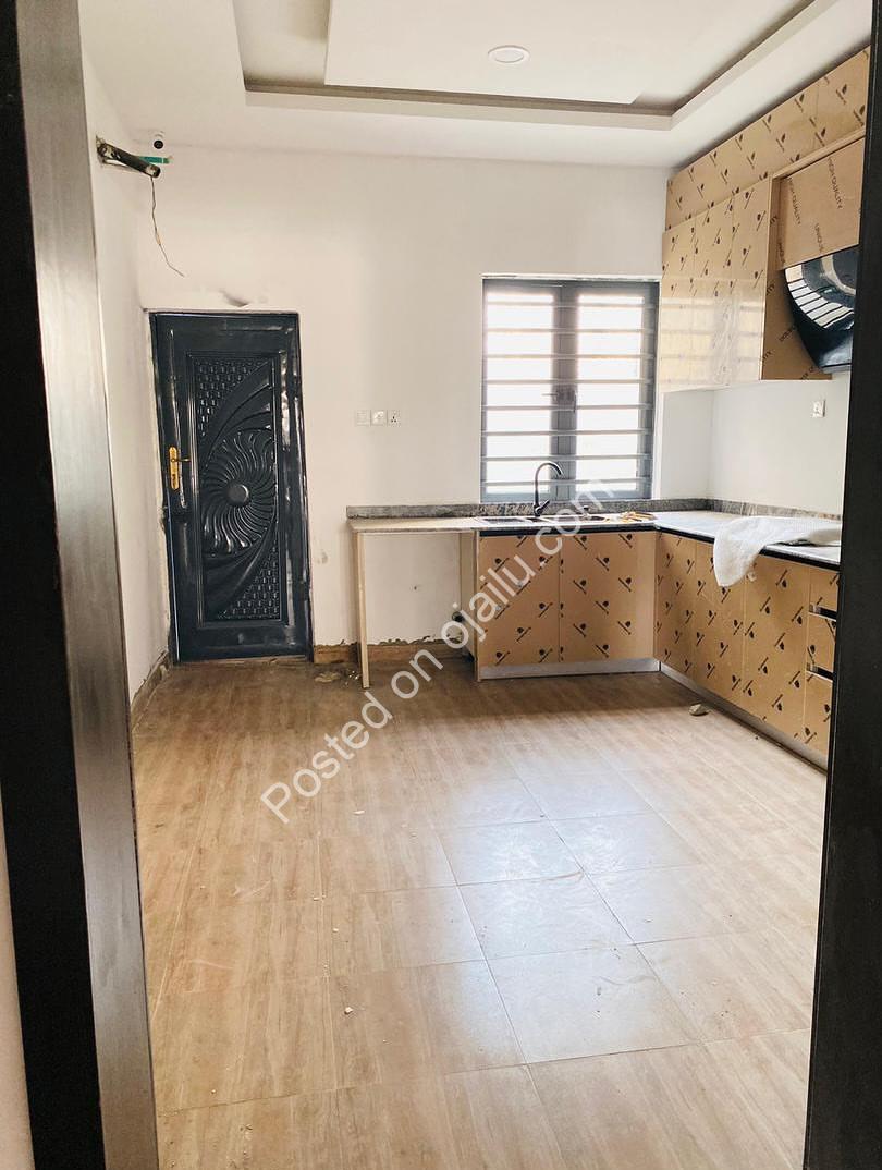 Orchid’s Elite 4-Bed Terraced Duplex