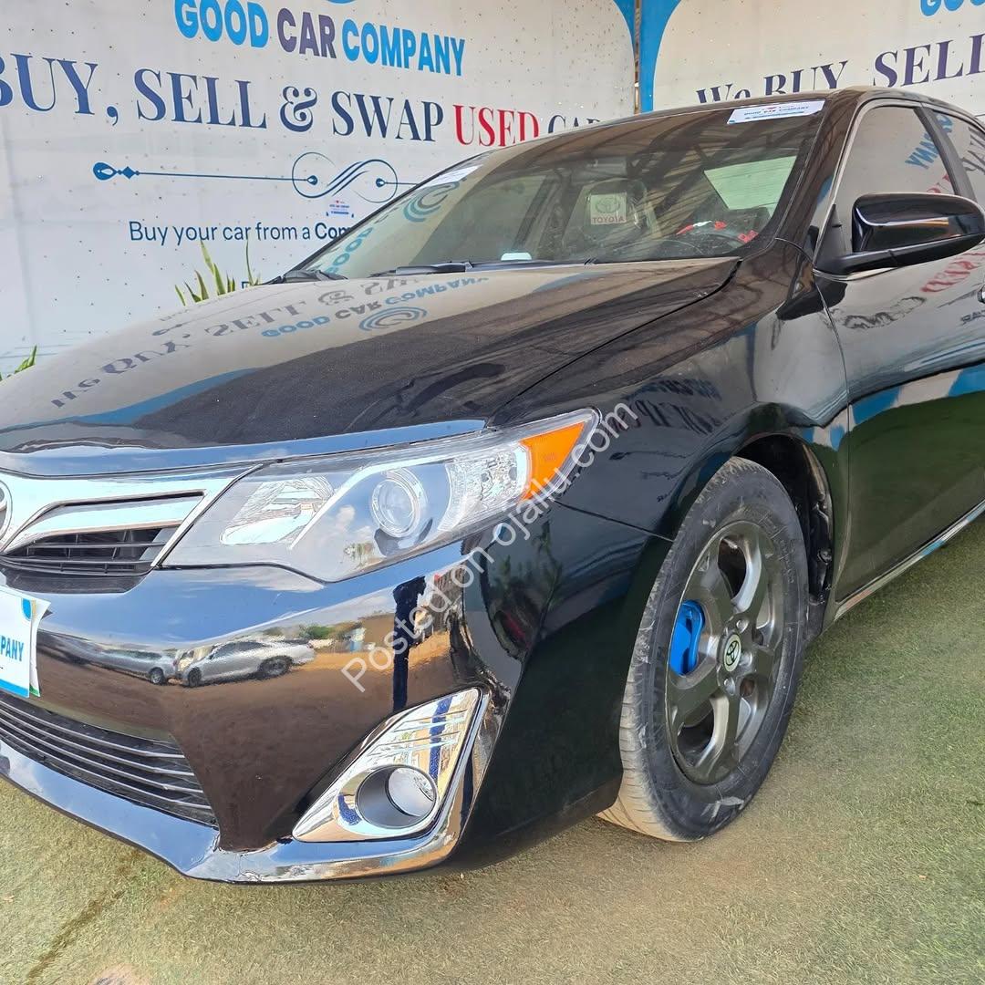 2012 Camry Spider: Pristine & Powerful 4-Plug Engine