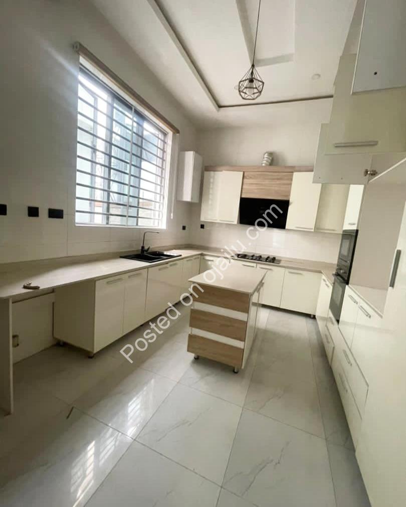 Serene 4-Bedroom Haven in Chevron’s Gated Estate