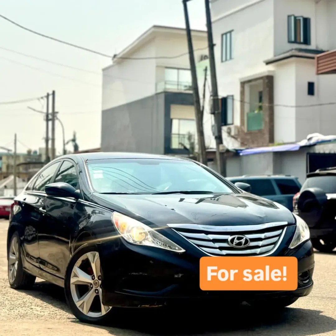 2012 Hyundai Sonata: Tech & Power for 5M