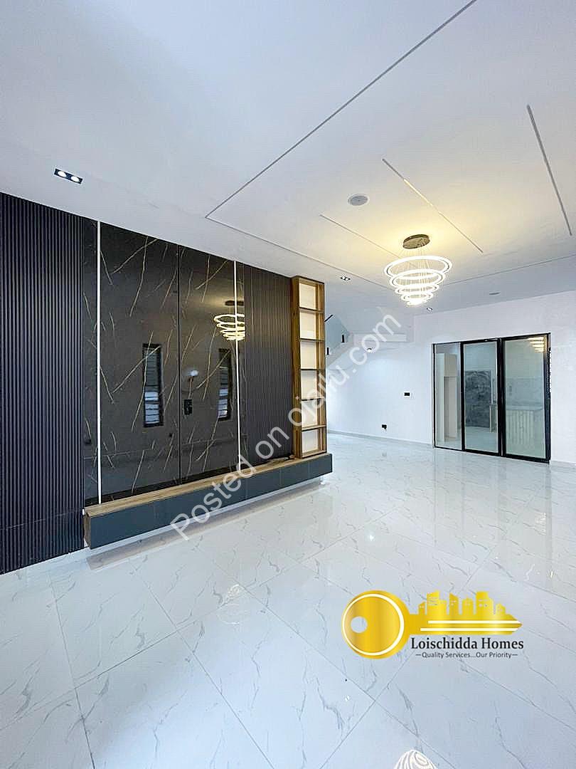 Sleek 5-Bed Duplex with Resort-Style Pool in Lekki