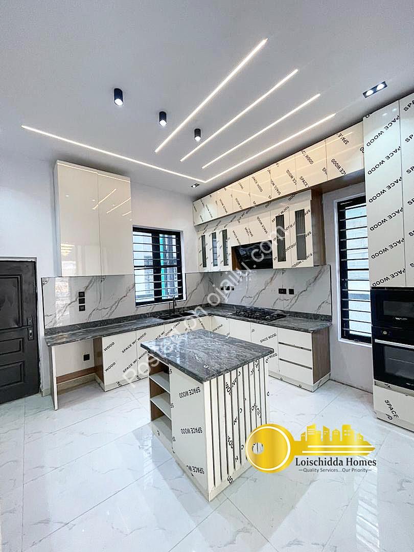 Sleek 5-Bed Duplex with Resort-Style Pool in Lekki