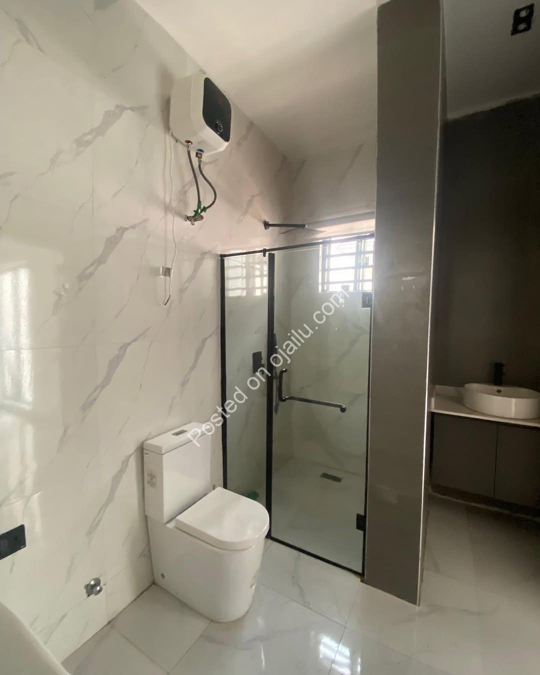 Lekki’s Finest: 4-Bed Haven with 20-Hour Power