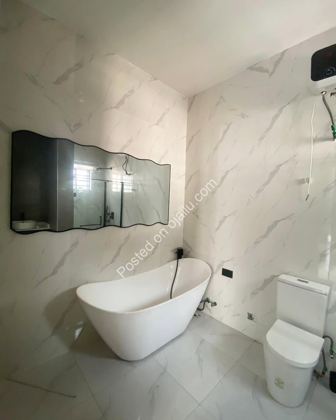 Lekki’s Finest: 4-Bed Haven with 20-Hour Power