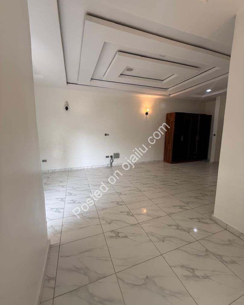 Exclusive Lekki Sanctuary: 4-Bedroom Haven with Premium Amenities