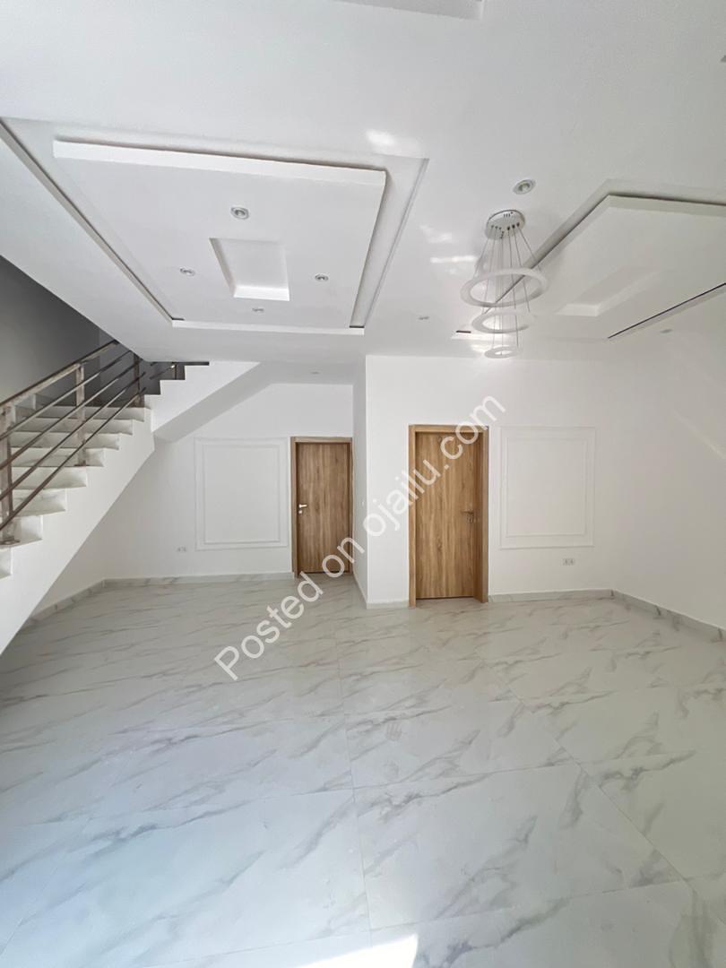 Elite 4-Bed Terrace Duplex in Prime Ajah