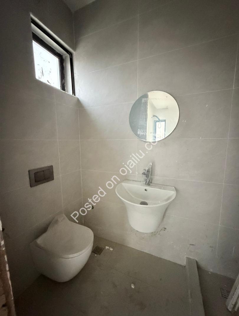 Elevator Luxury: Serene 3-Bedroom Haven in Allen