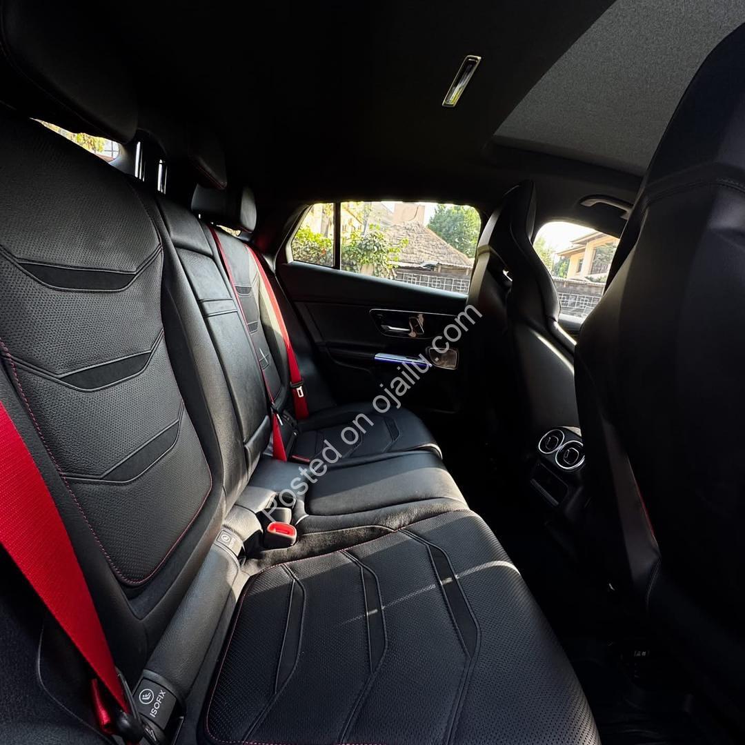 2025 GLE450: Luxury SUV with Turbo Power & Digital Cockpit