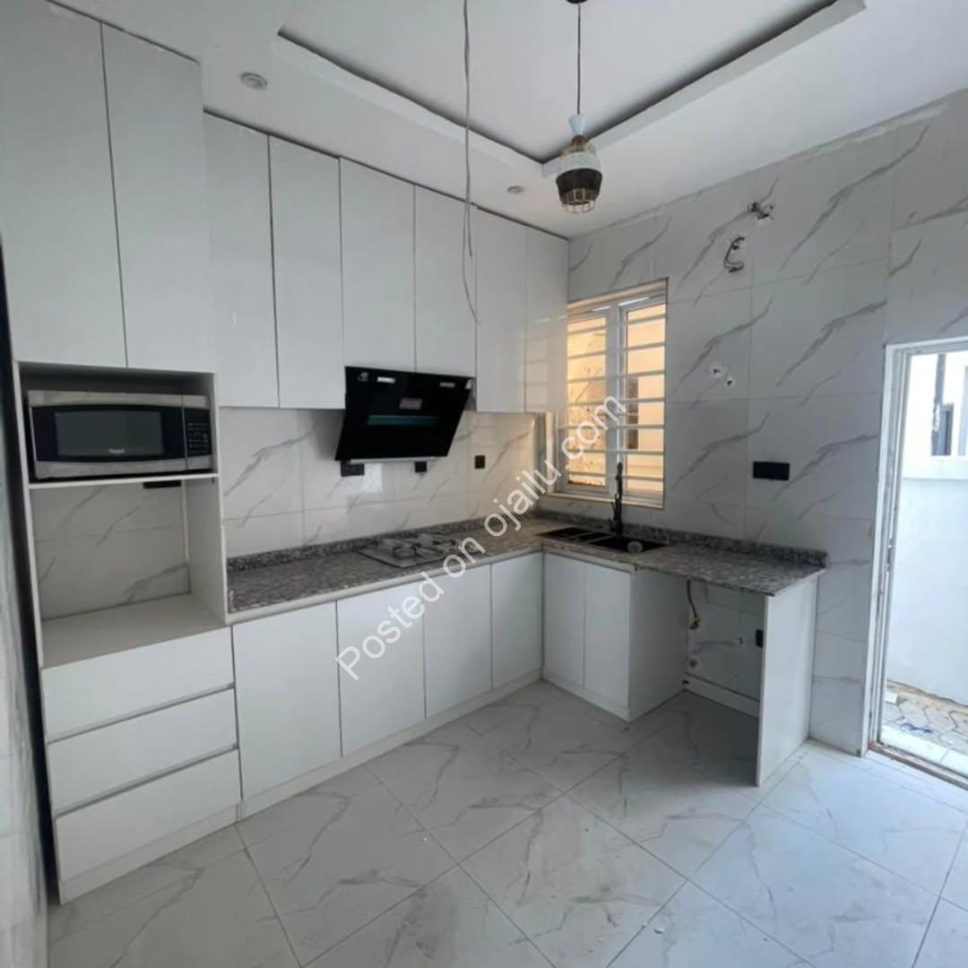 Ikota’s Finest: 4-Bedroom Luxury Duplex