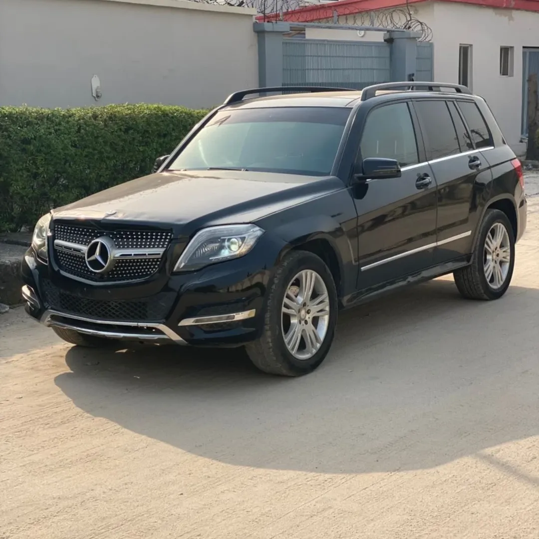 Luxury Loaded: 2015 Mercedes, Pristine & Full Option