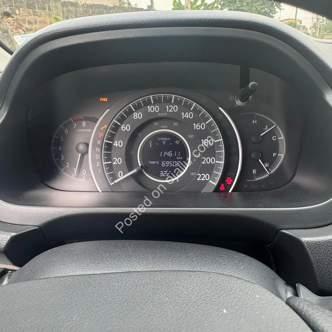 2013 Honda CR-V: Fresh Registration, Ready for Lagos