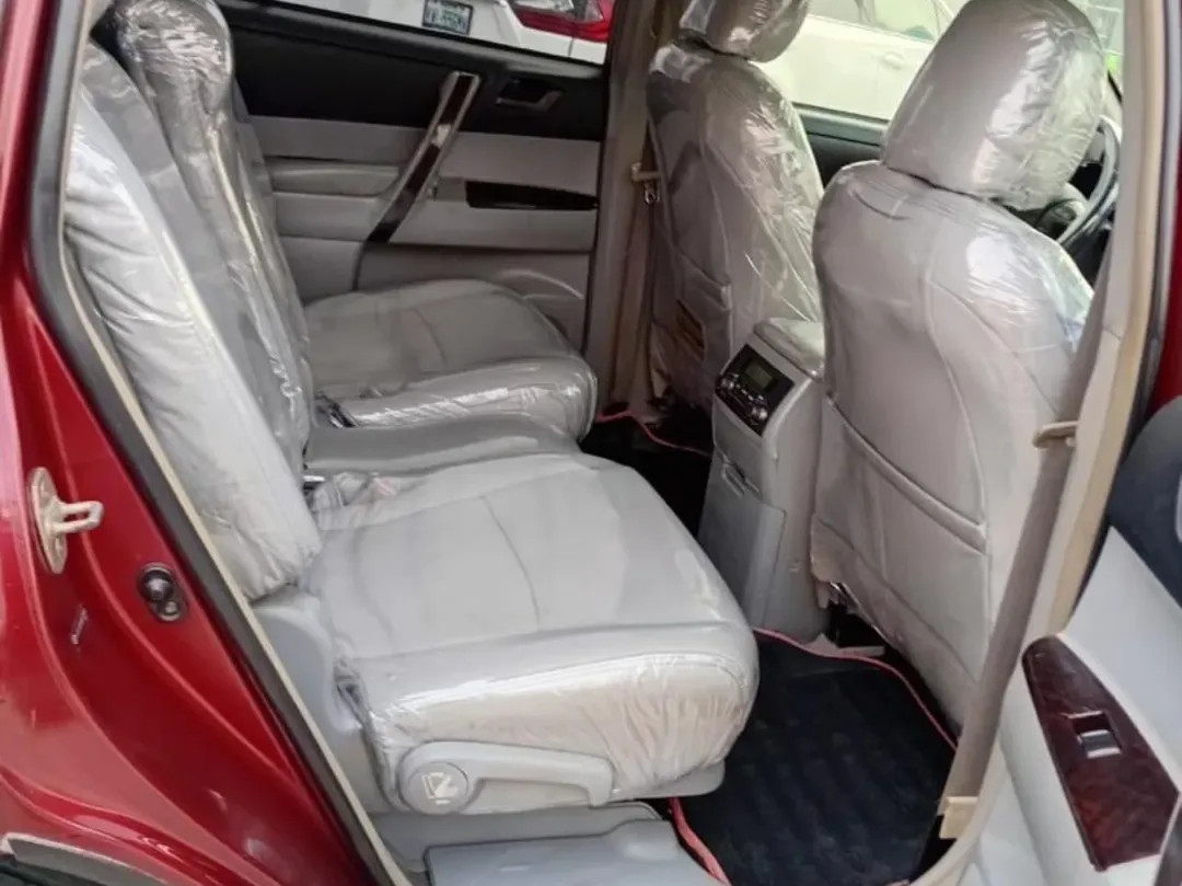 2008 Highlander: 2020 Custom Body, Untouched Engine