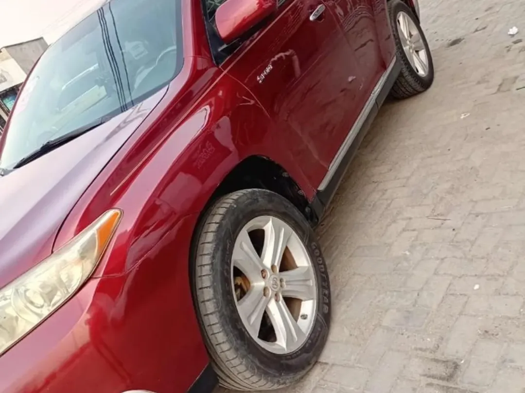 2008 Highlander: 2020 Custom Body, Untouched Engine