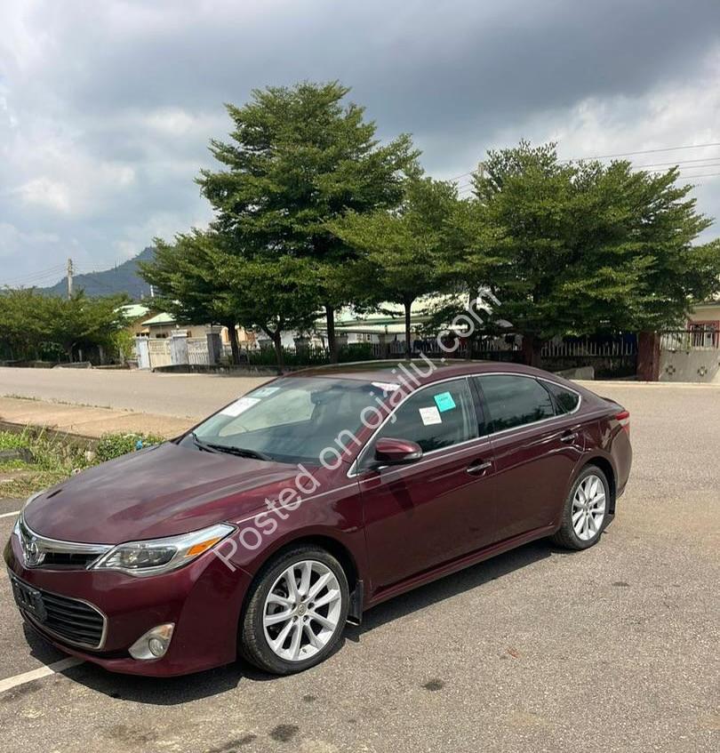 2014 Toyota Avalon: Luxury Sedan, 20M Negotiable
