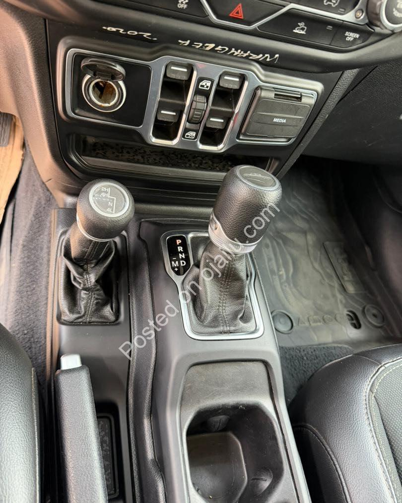 Rugged 2021 Jeep Gladiator: Adventure-Ready & Flawless