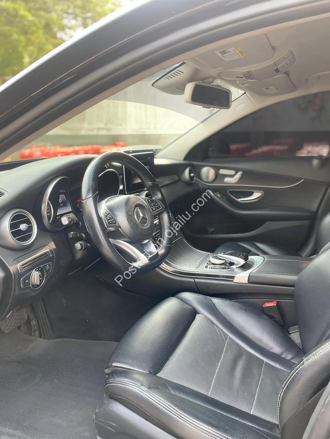 Luxury Sport Sedan: 2017 Mercedes C 300