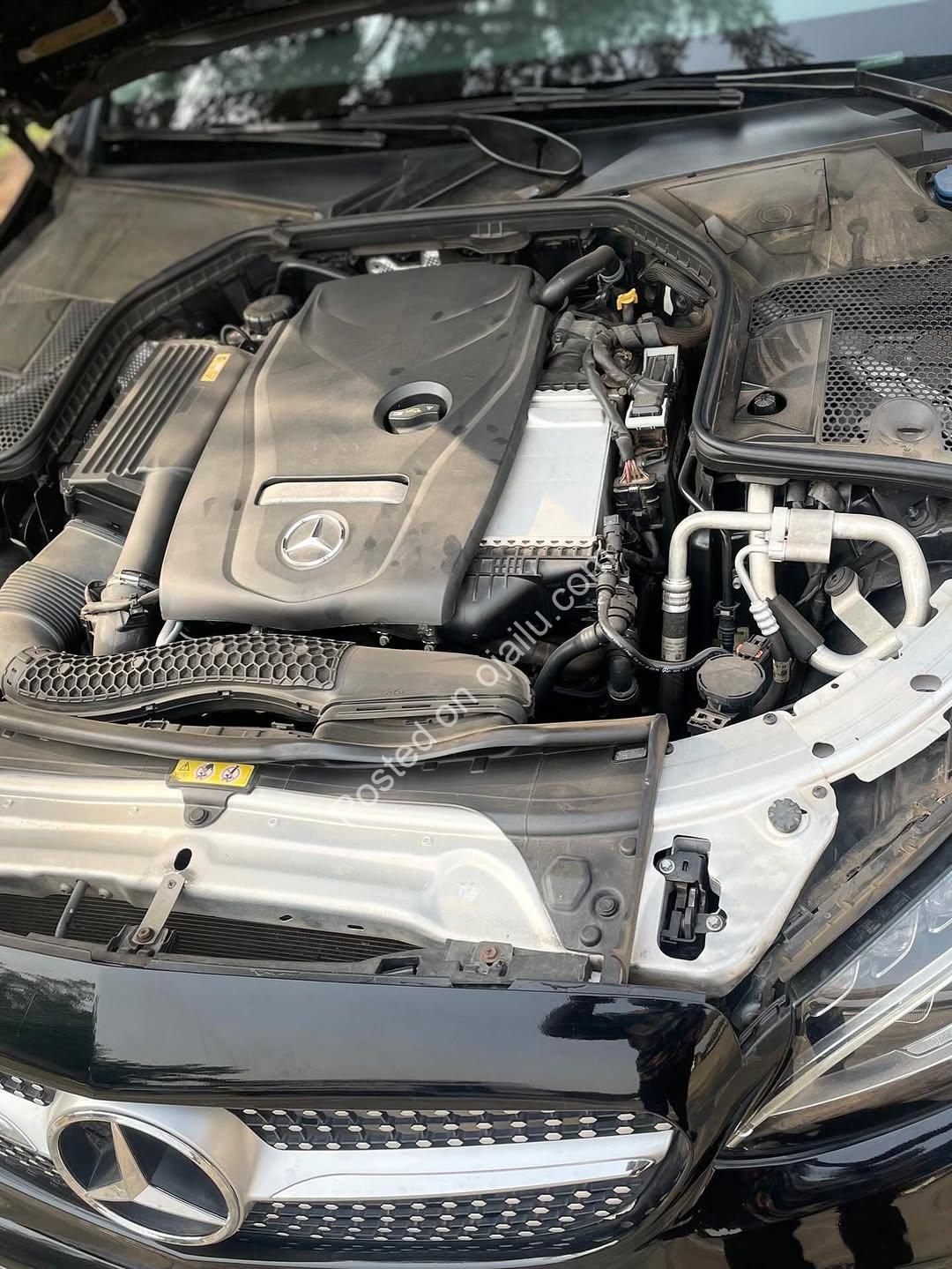 Luxury Sport Sedan: 2017 Mercedes C 300