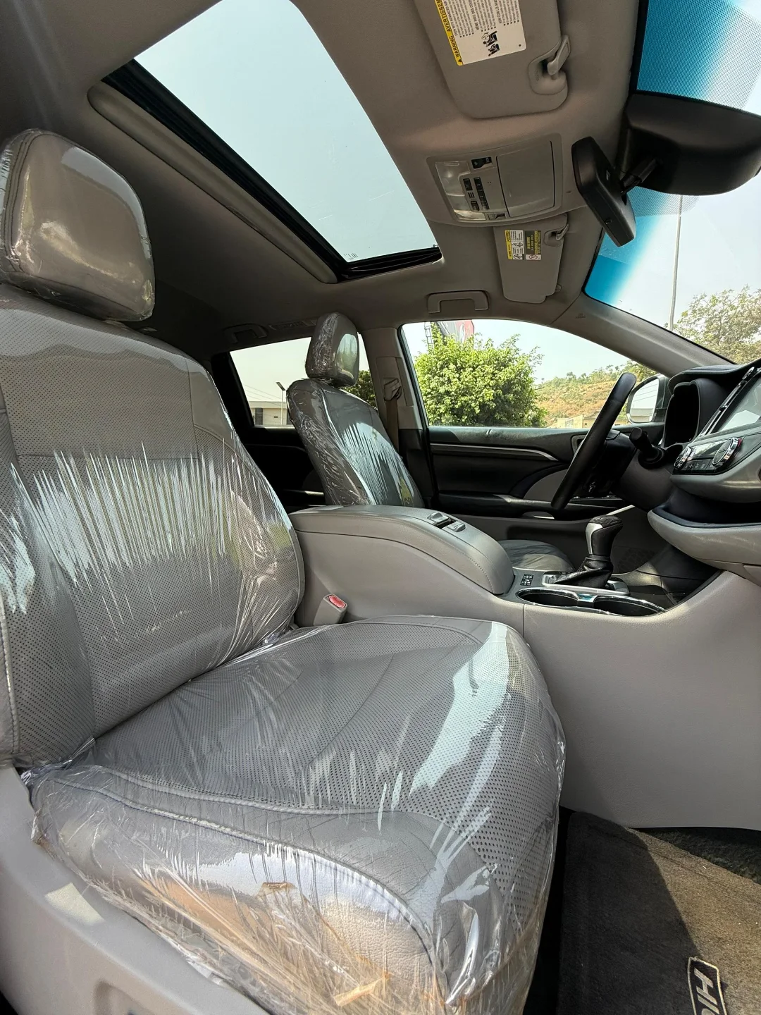 Luxury 2017 Highlander: Duty-Paid & Fully Loaded