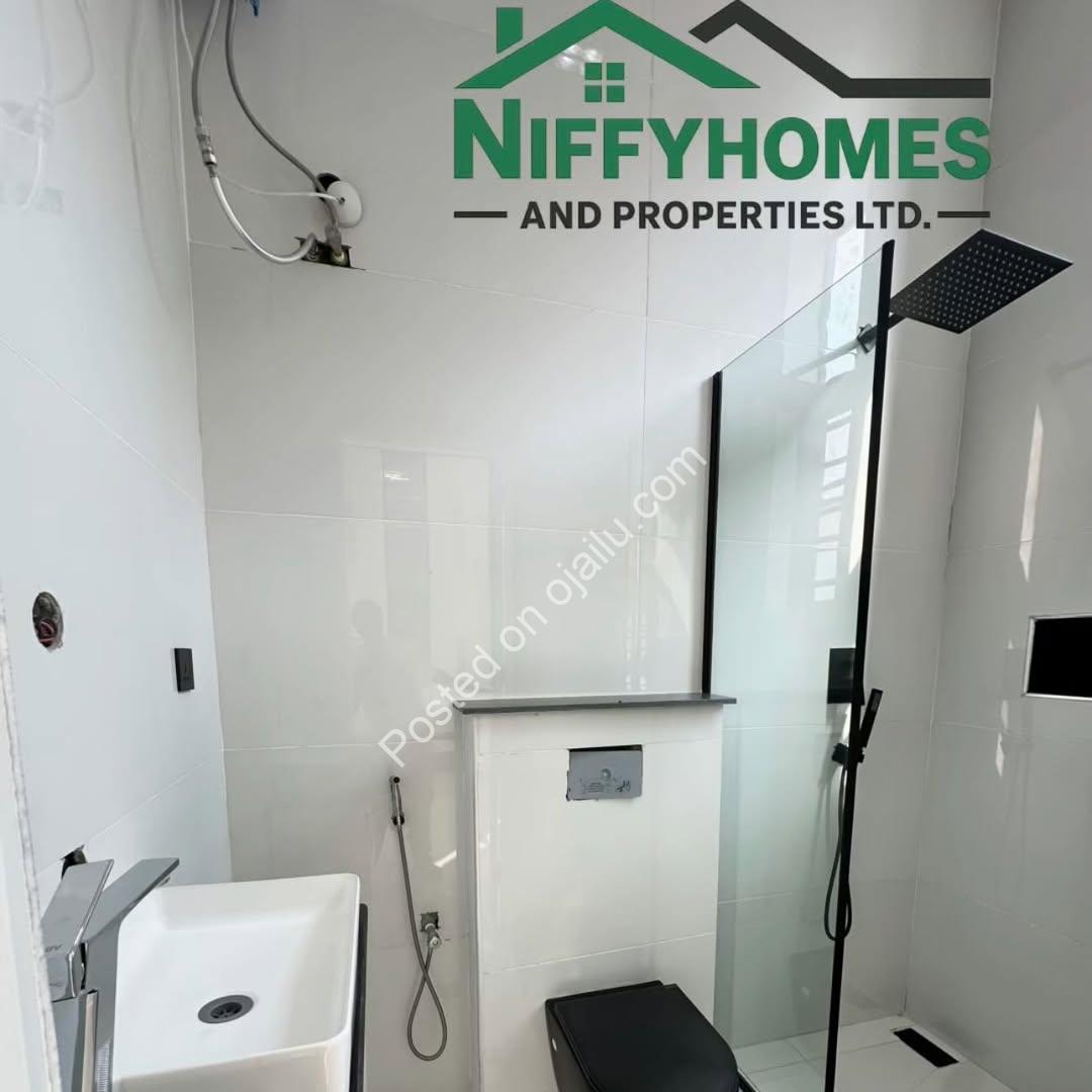 Lekki’s Newest 5-Bedroom Haven with Pool & Premium Finishes