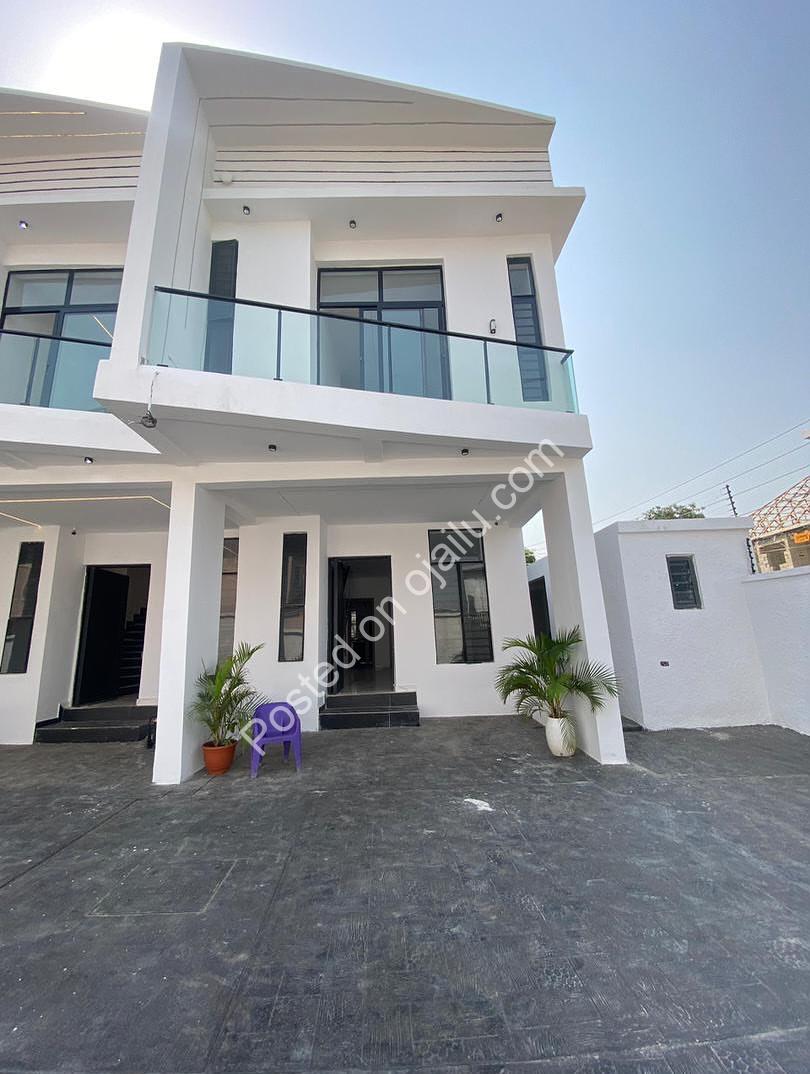 Lekki’s Finest: Brand New 4-Bed Terrace with BQ