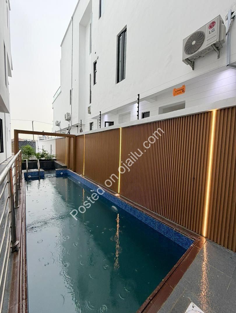 Lagos Luxury Estate: 5BR Duplex with Pool & Cinema