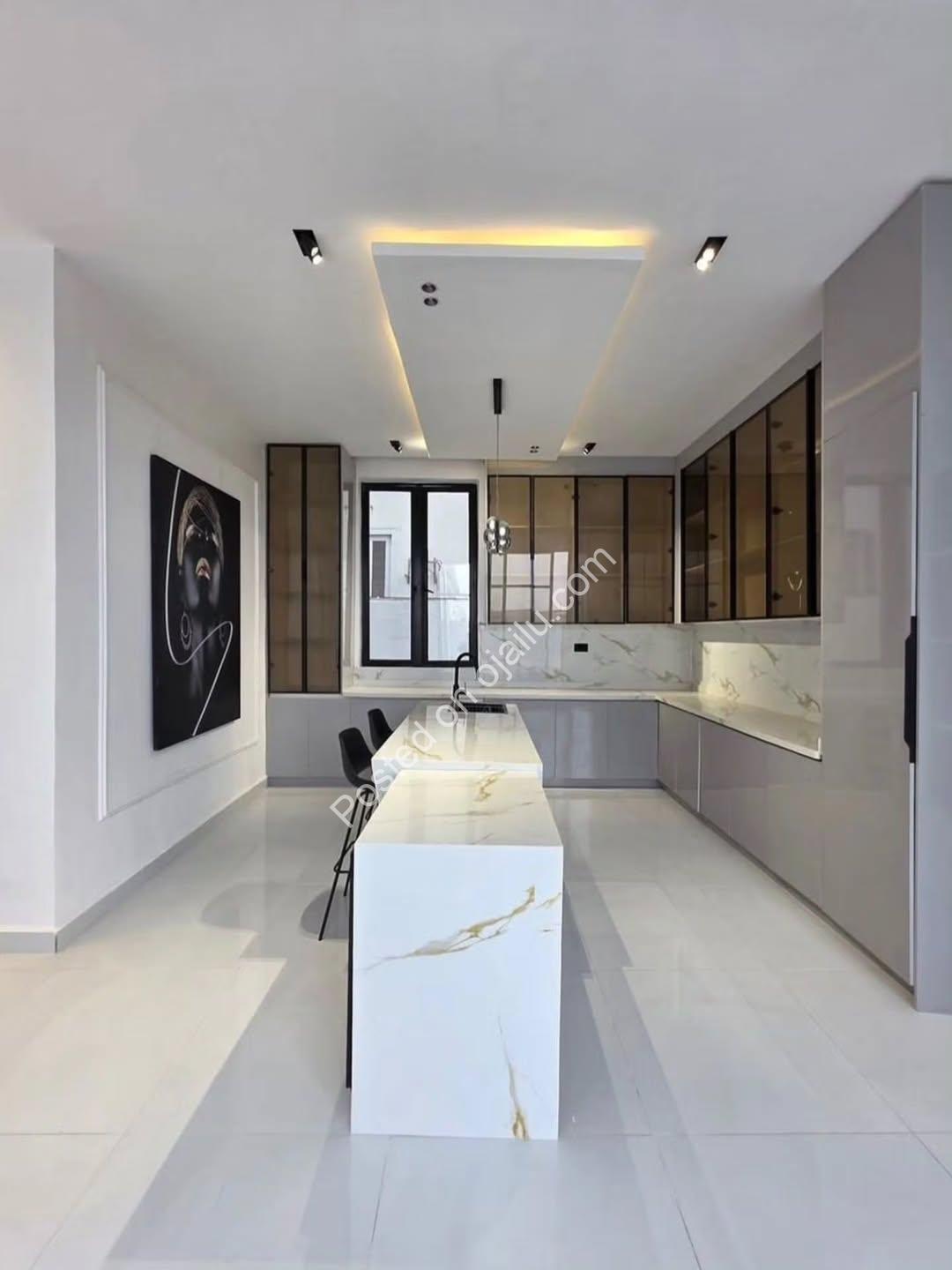 Exquisite 5-Bedroom Haven with Pool & Cinema in Lekki