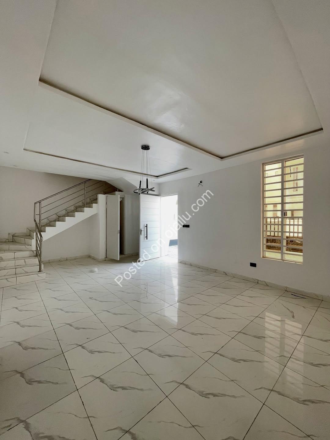 Dream Home in Lekki: 4-Bed Ensuite Haven