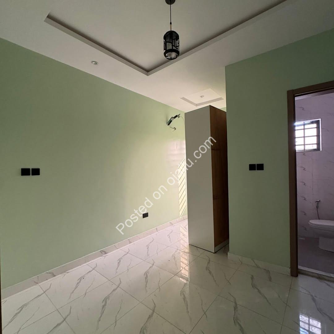 Sleek 4-Bed Terrace Duplex in Sangotedo | N125M