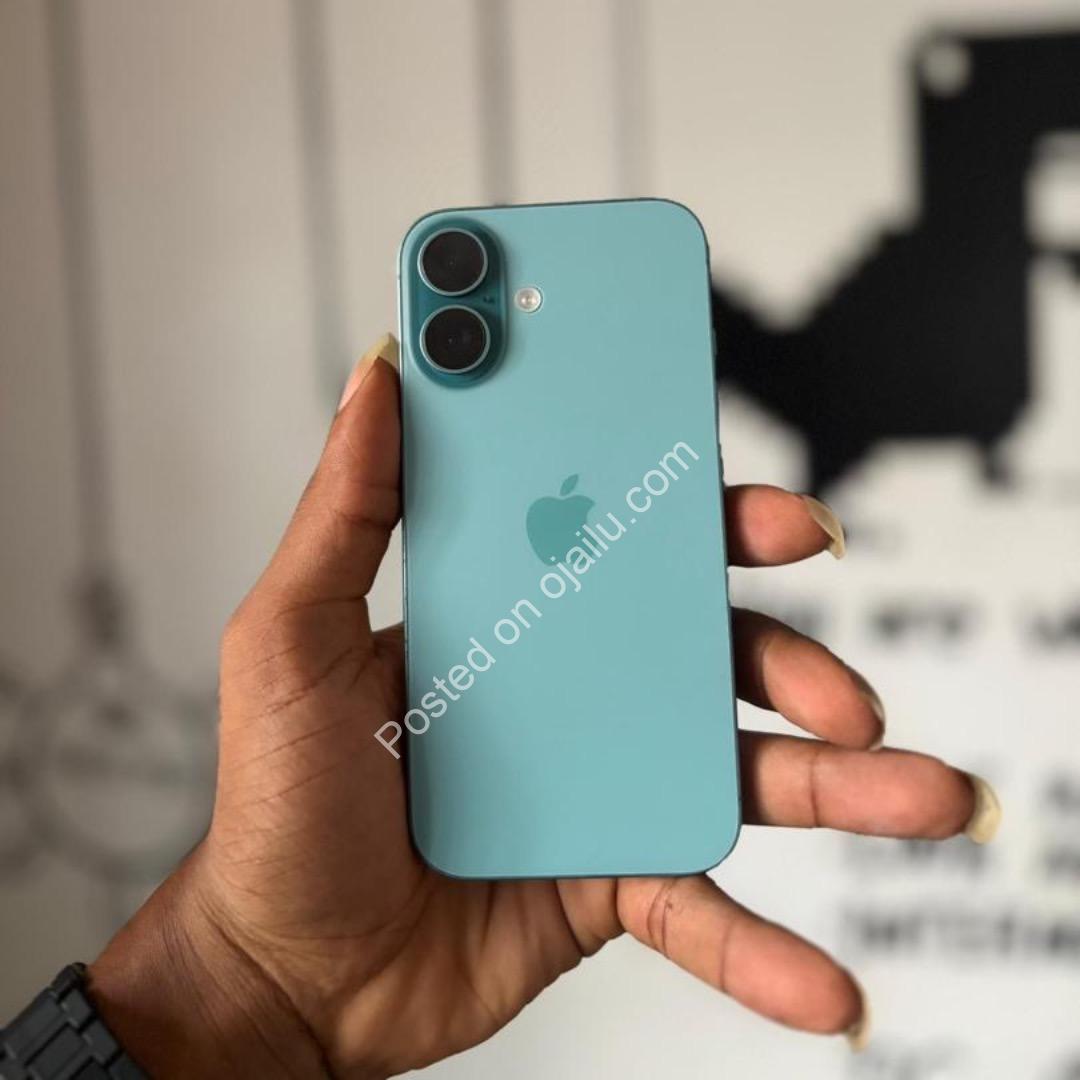 Unlock 16GB Power: iPhone 14 128GB with eSIM