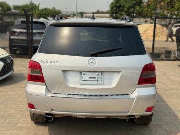 2012 GLK 350: Panoramic Luxury