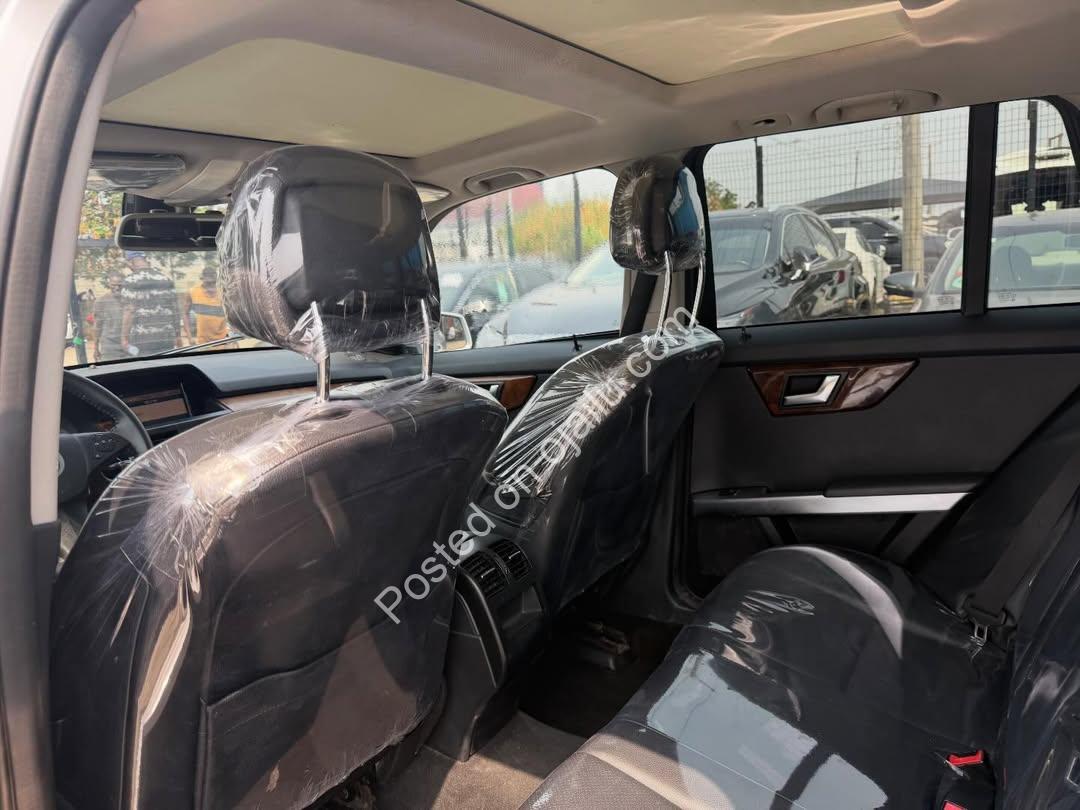 2012 GLK 350: Panoramic Luxury, 40% Drives It Home