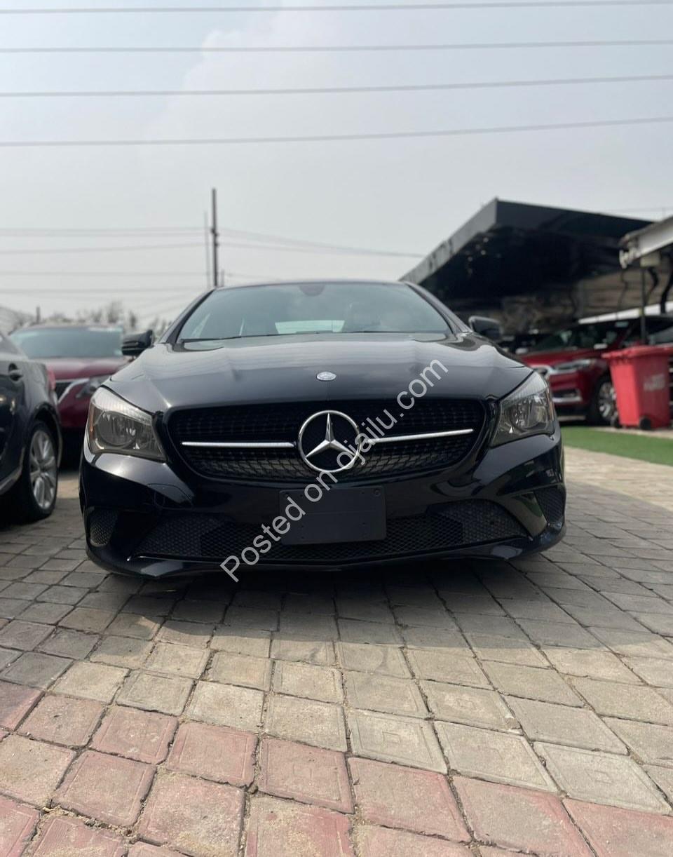 Luxury CLA250: Panoramic Roof & 4Matic