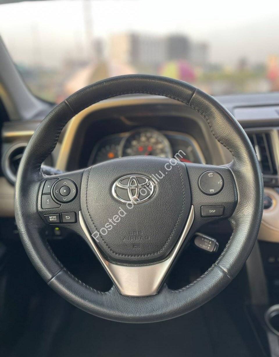 2013 Toyota RAV4 Limited: Luxury & Tech for 22.5M