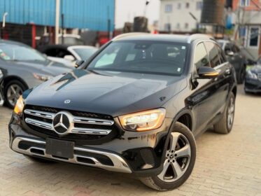 2022 GLC300: Luxury Tech & 40% Driveaway Deal
