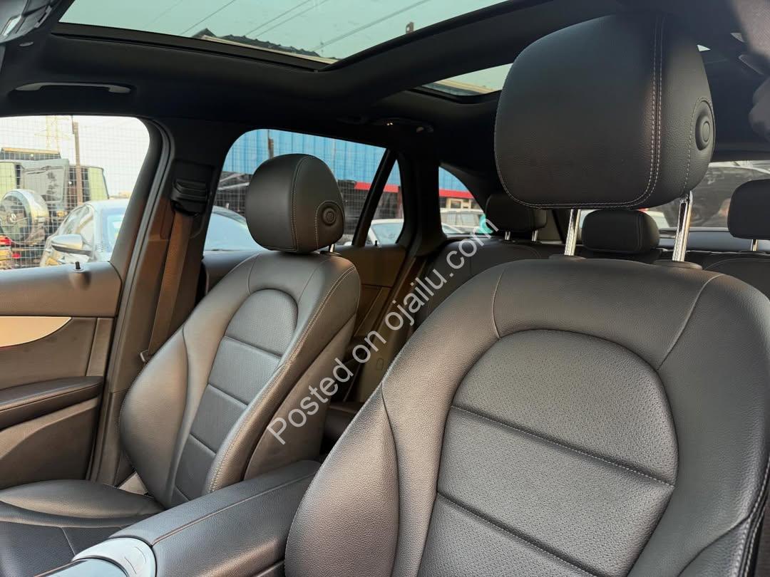 2022 GLC300: Luxury Tech & 40% Drive-Away Deal