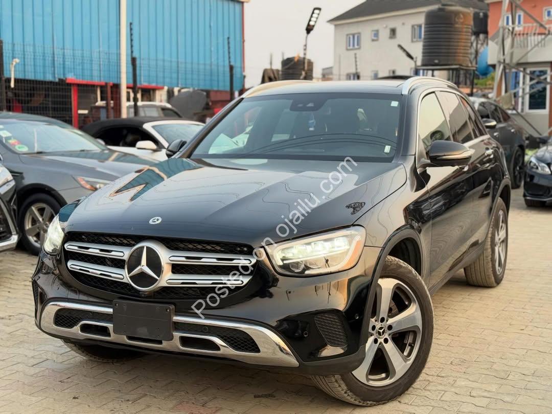 2022 GLC300: Luxury Tech & 40% Drive-Away Deal