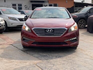 2016 Hyundai Sonata: Panoramic Luxury