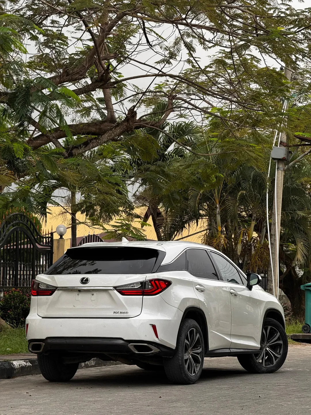 Luxury 2016 Lexus RX350: Finance Available