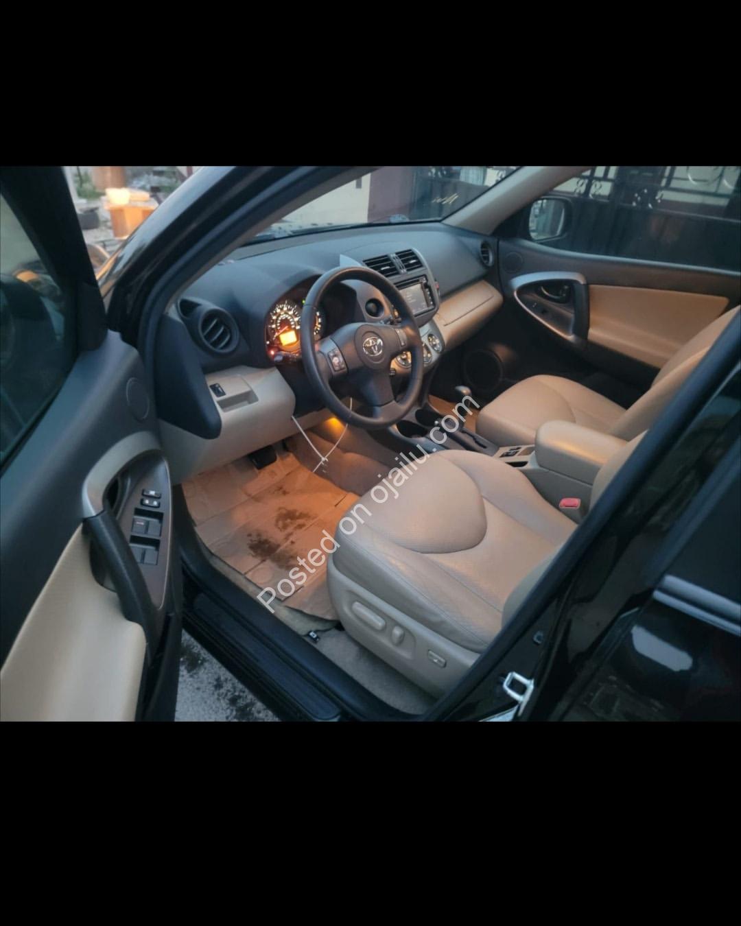 2012 Toyota RAV4 Limited: Premium & Pristine