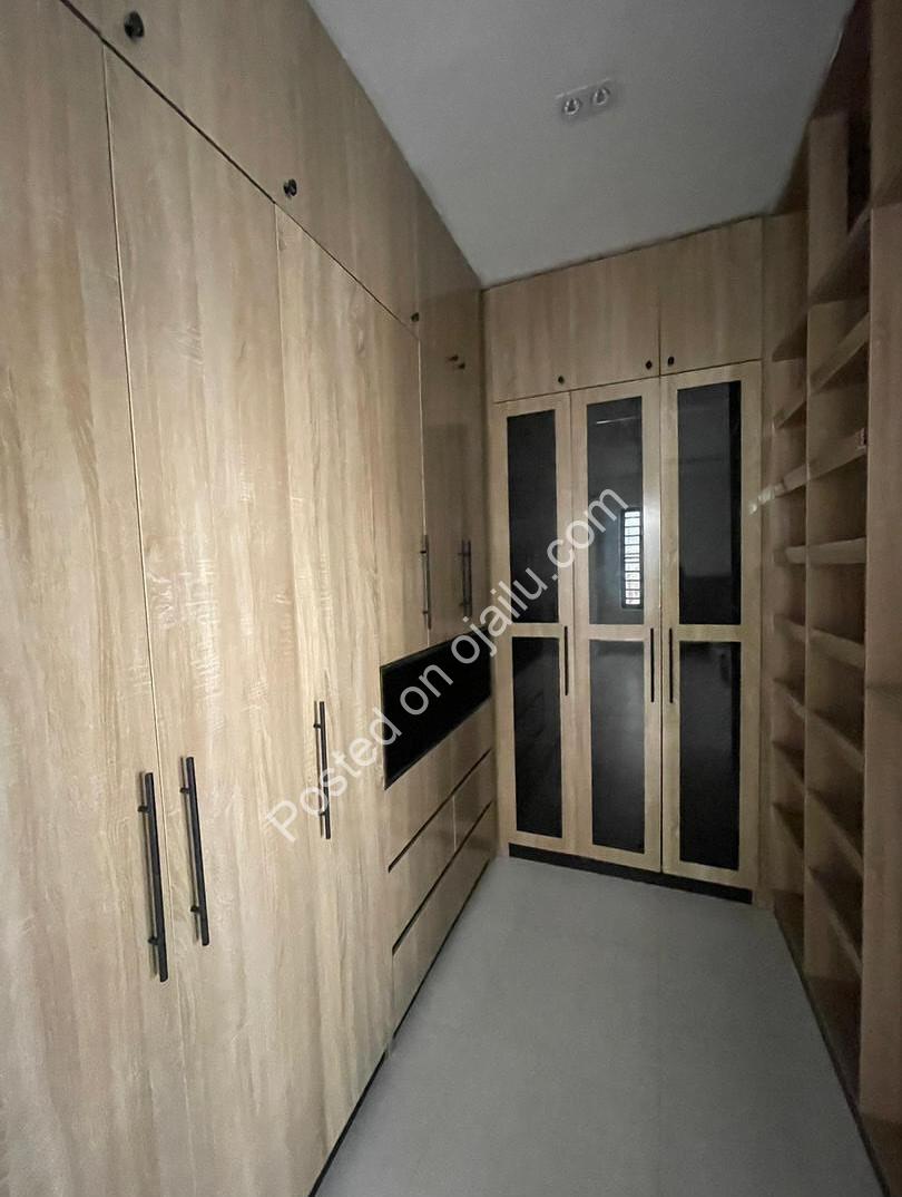 VGC 4-Bed Duplex: Your Secure Family Sanctuary