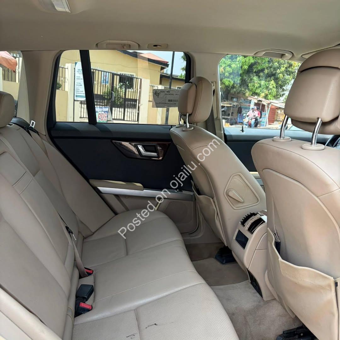 Luxury 2010 Mercedes GLK 350: Drive Prestige for ₦11.6M