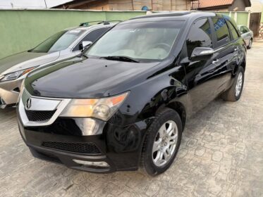 Luxury 2008 Acura MDX: 7m Drive
