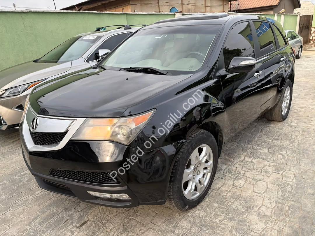 Luxury 2008 Acura MDX: 7m Drive